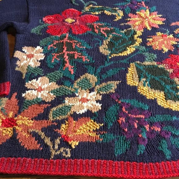 Vintage Van Heusen Navy Floral Sweater - Picture 14 of 17